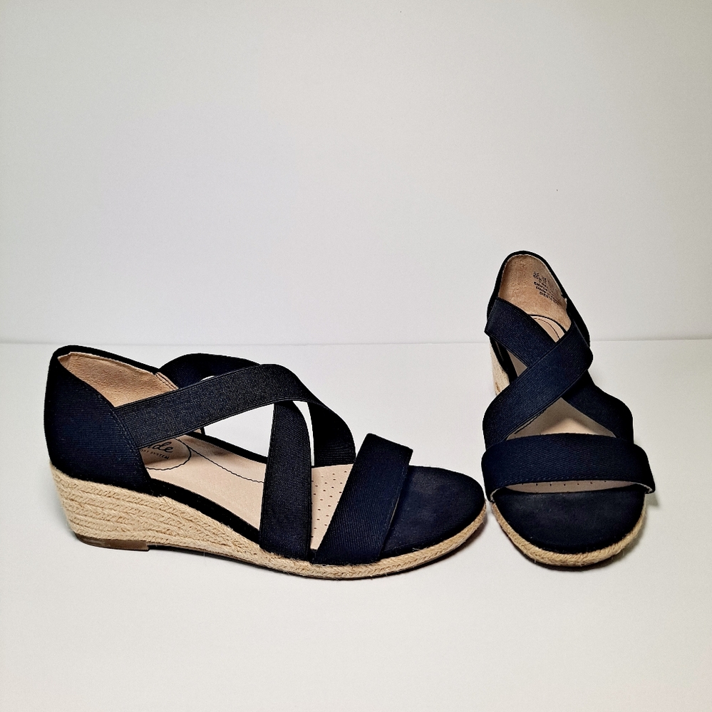 LifeStride Siesta Espadrille Wedge Sandal, Black Women Size 6.5M